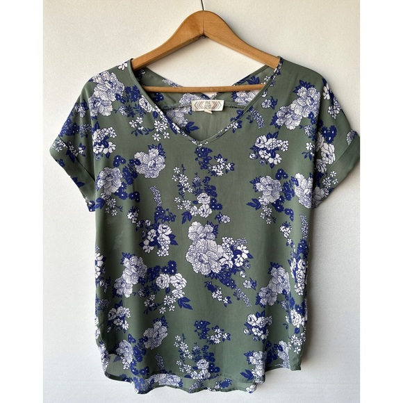 COPY - Sage, white, and blue floral blouse - Picture 2 of 7